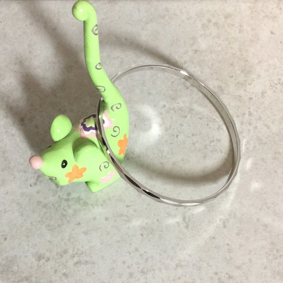 Silver beveled brushed bangle bracelet - Picture 1 of 6